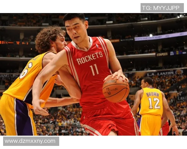 姚明携手Amazing广告展现篮球魅力与品牌精神的完美结合