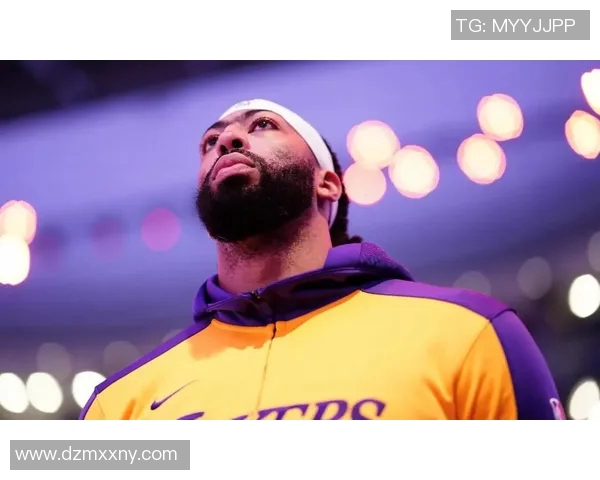 篮球明星场外冲突引发热议球迷热议运动员情绪管理与职业素养